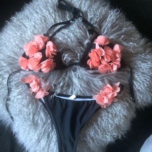 Super cute bathing suit! Size XS
